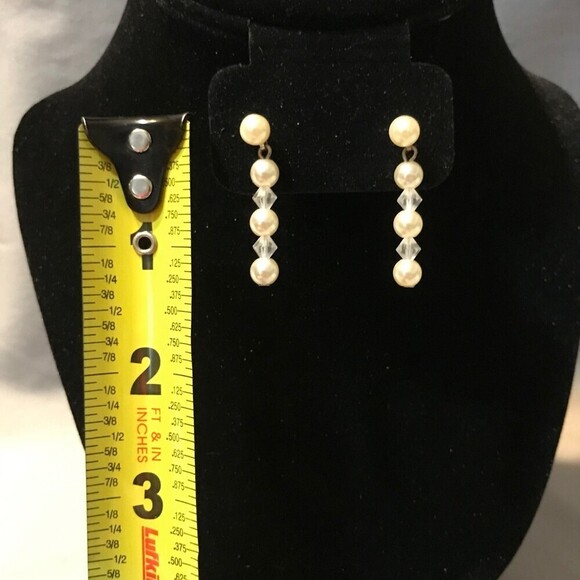 Beaded Dangle Earrings - Picture 3 of 3